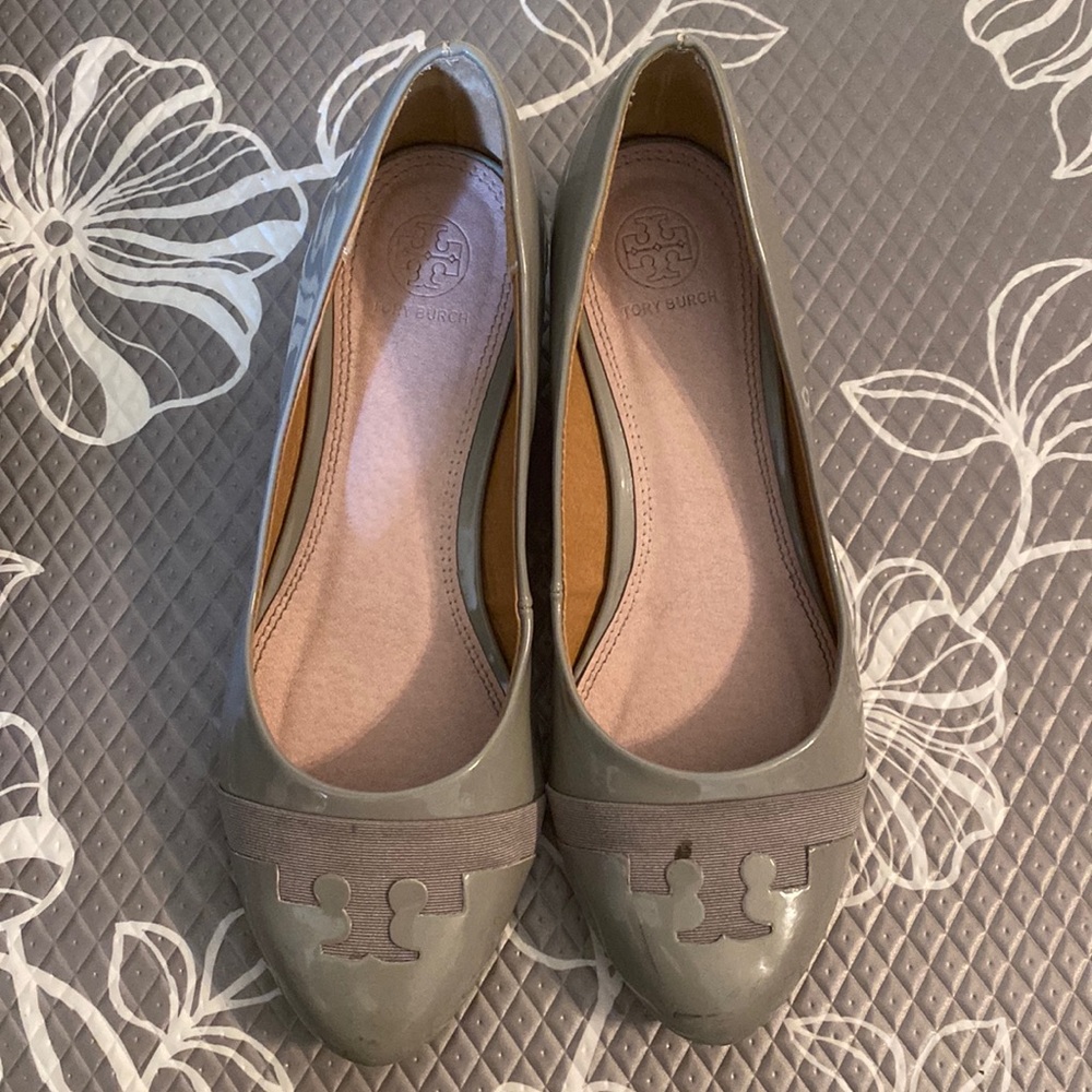 Tory Burch, grey, pump, comfy and in good condition